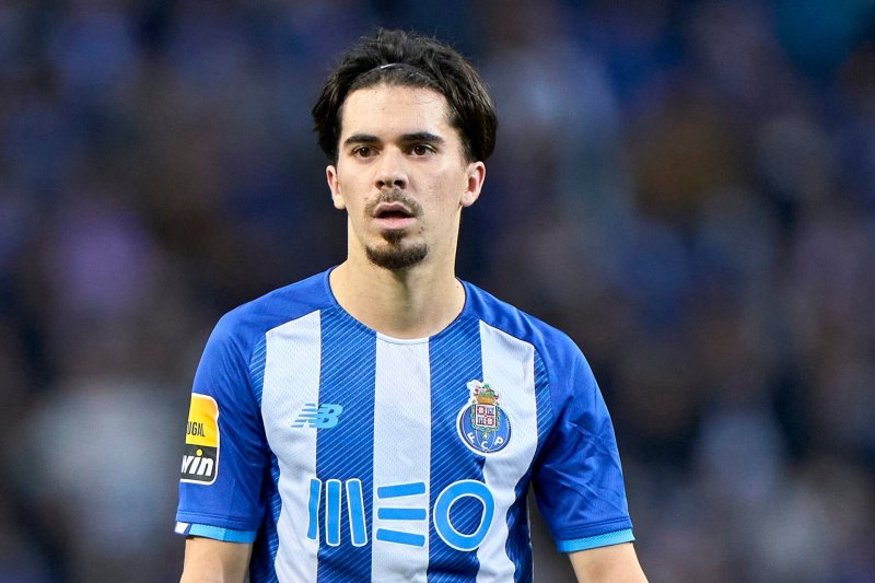 Bind Portugal international met een vijfjarig contract